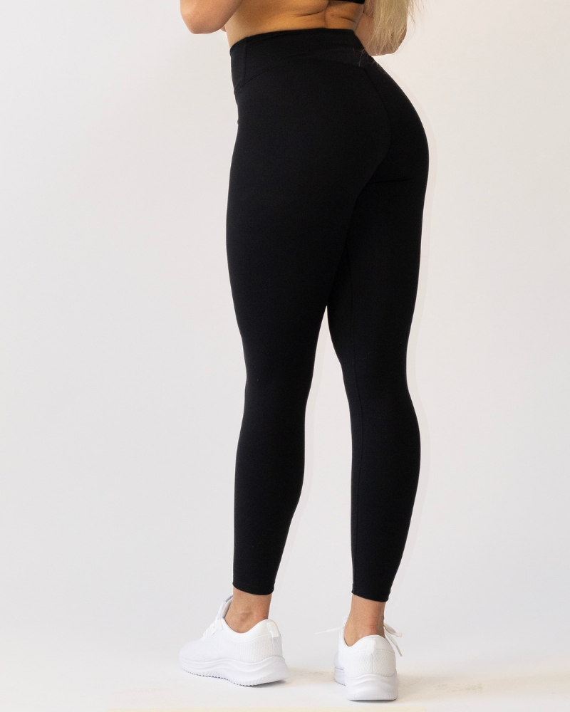 Naisten Basic element treenitrikoot, black